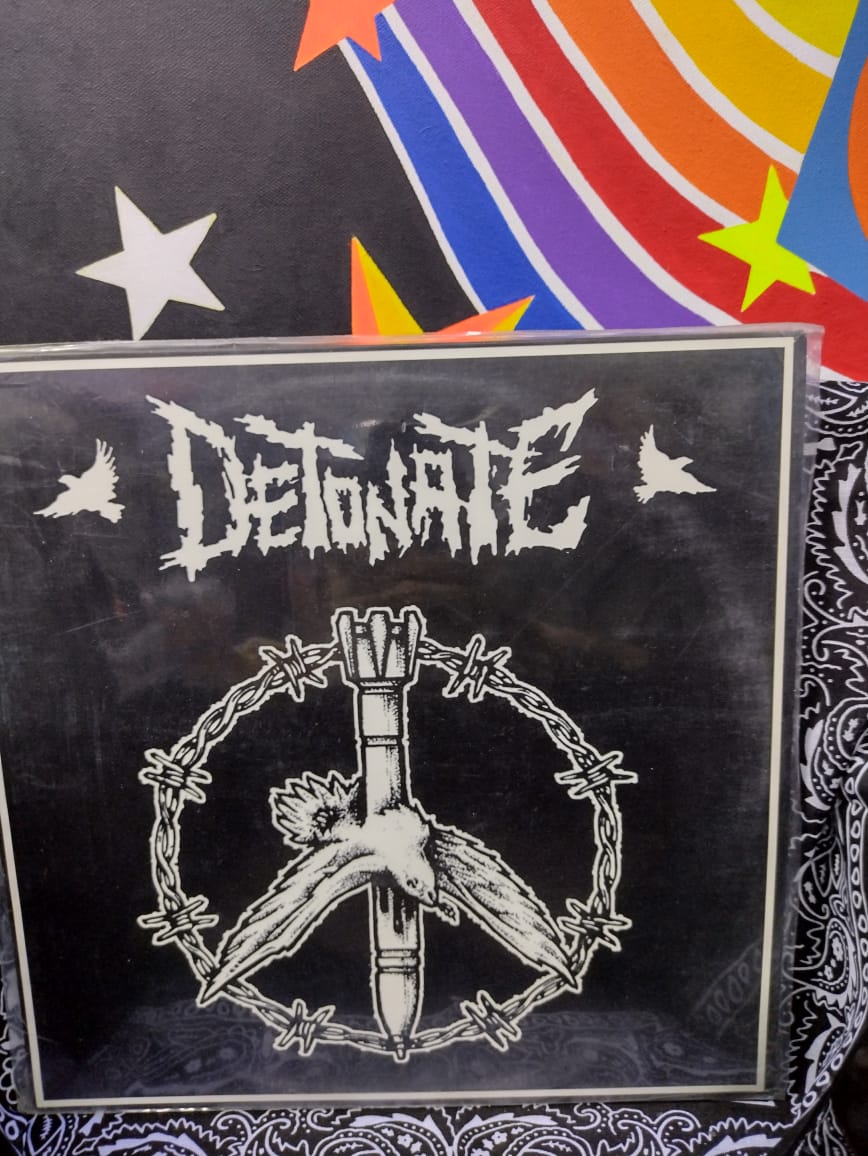 Detonate - Vinilo