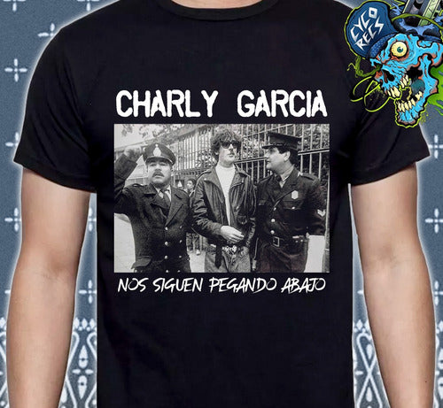 Charly Garcia - Nos Siguen Pegando Abajo - Polera Serigrafia